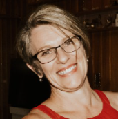 Lorraine Brydges, designer and creator at Embellished Food Art, Lower Hutt, Wellington cake decorating